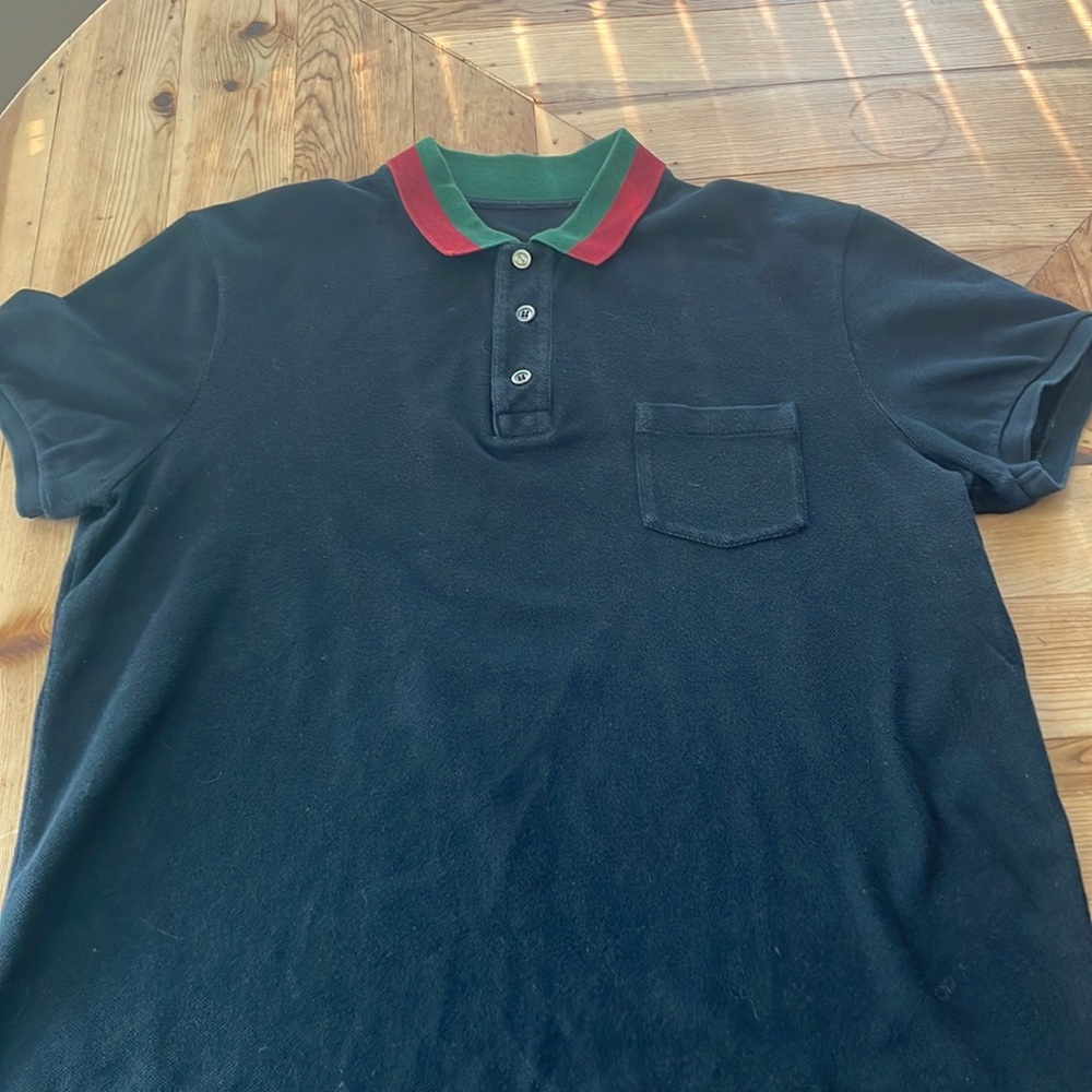 Fully authentic and was bought from GUCCI at
Holt Renfrew Vancouver, BC.